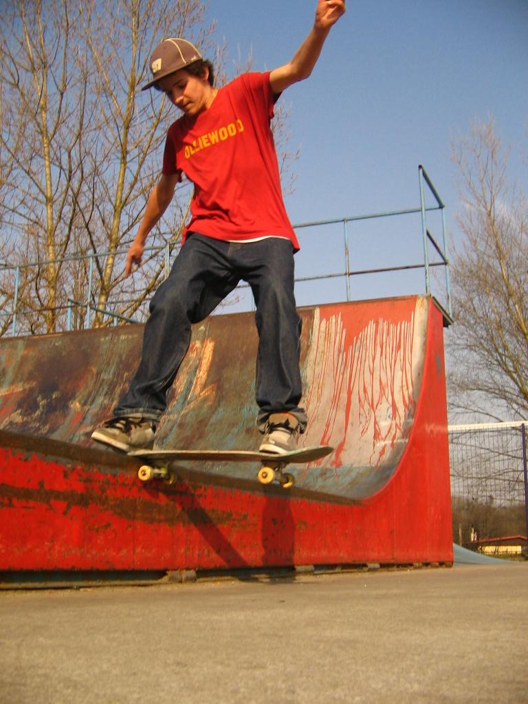 fs taislide